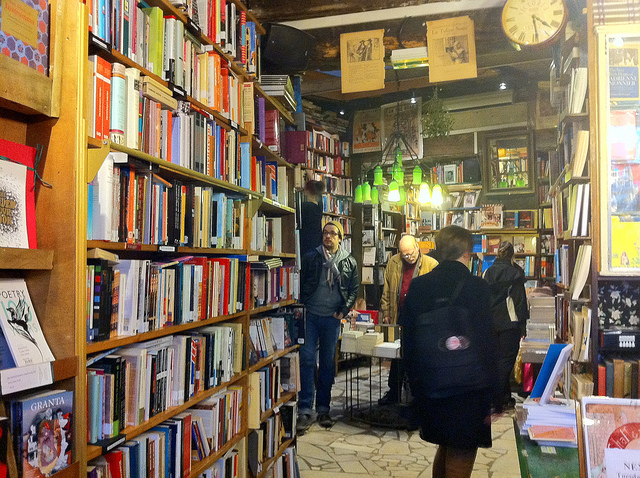 Literary Paris: A Recommended Reading List