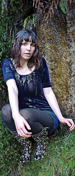 girl_doyoubleedlikeme_long