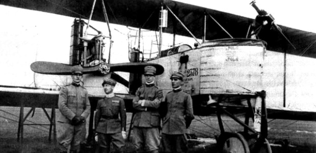 G. D'Annunzio with the crew of the Caproni Ca. 3 bomber he flew during World War One