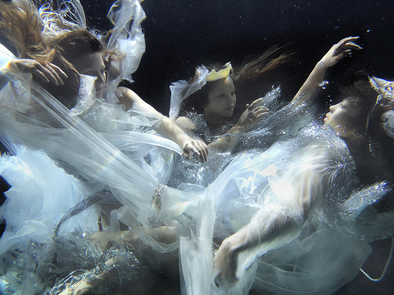 Underwater Ballet — frame 1